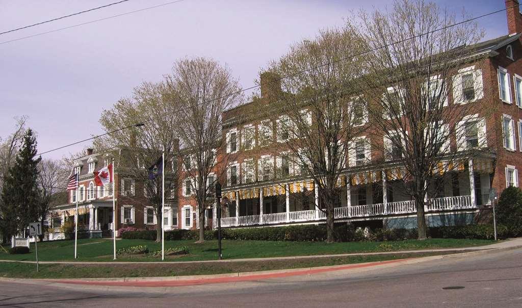 Middlebury Inn Exteriör bild
