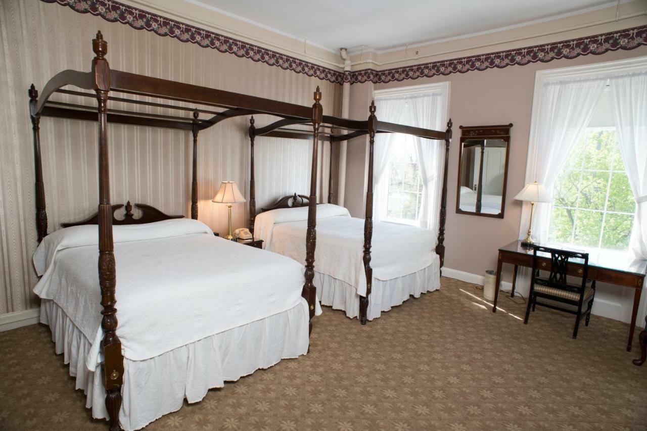 Middlebury Inn Exteriör bild